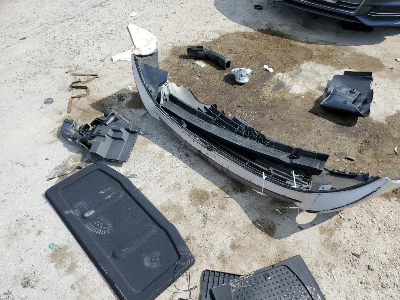 2013 Hyundai Veloster Turbo VIN: KMHTC6AE2DU101116 Lot: 81190935