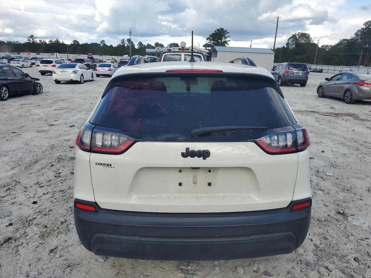 2019 Jeep Cherokee Latitude Plus VIN: 1C4PJLLB2KD411373 Lot: 81823075