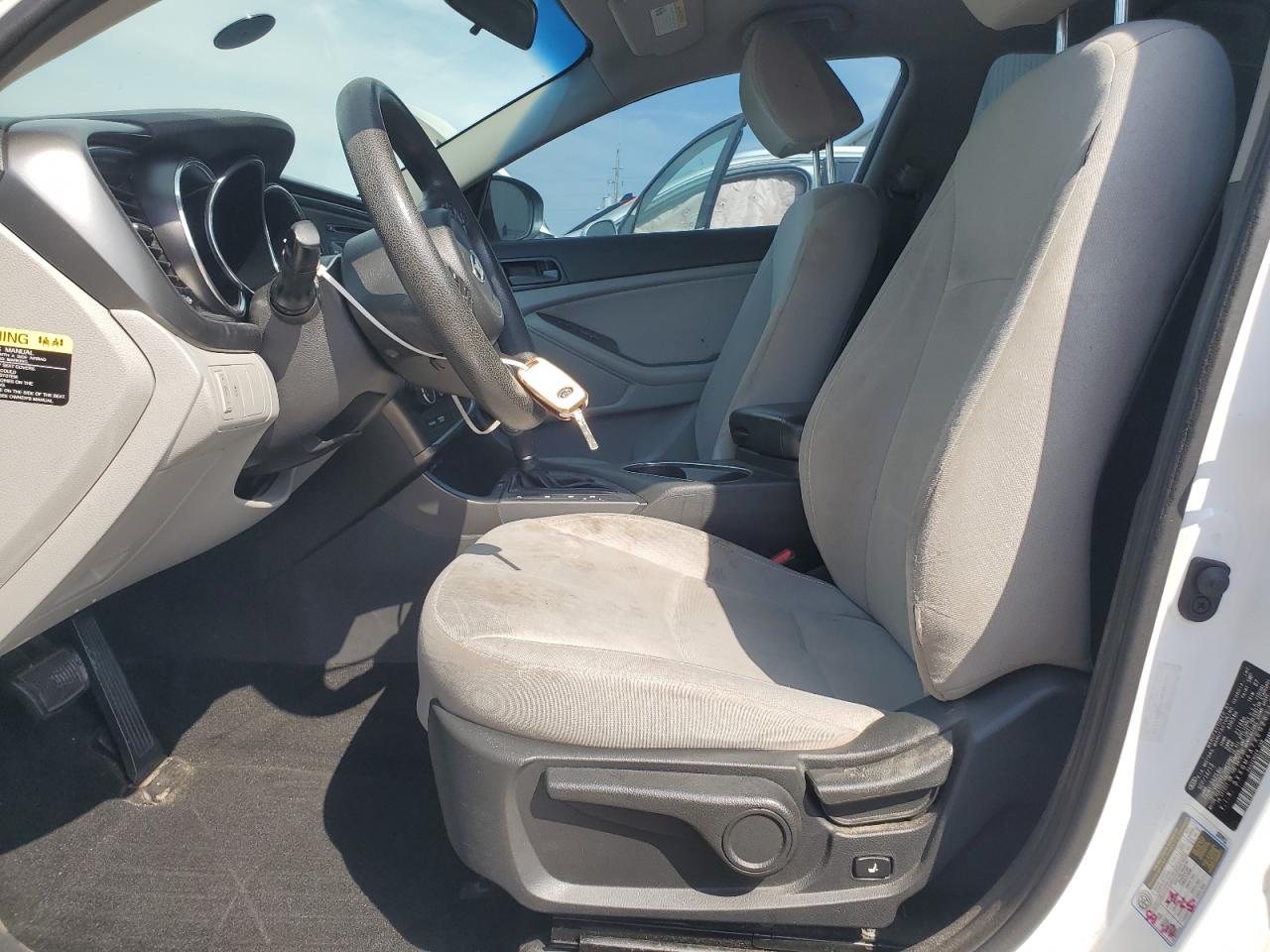 2014 Kia Optima Lx VIN: 5XXGM4A7XEG261177 Lot: 81470445