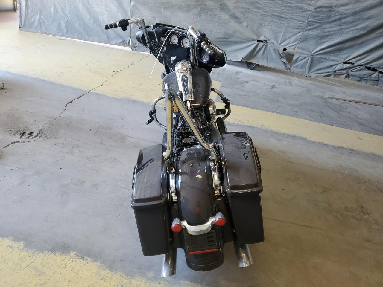 2011 Harley-Davidson Flhx VIN: 1HD1KBM1XBB676572 Lot: 71460545