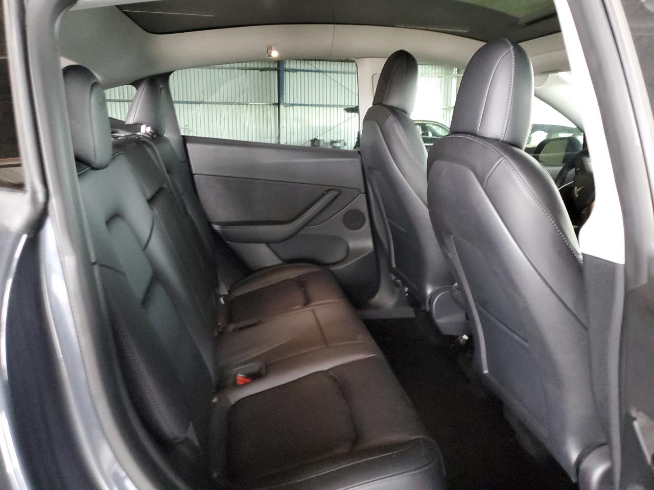 2022 Tesla Model Y VIN: 7SAYGDEE4NF358207 Lot: 71614495