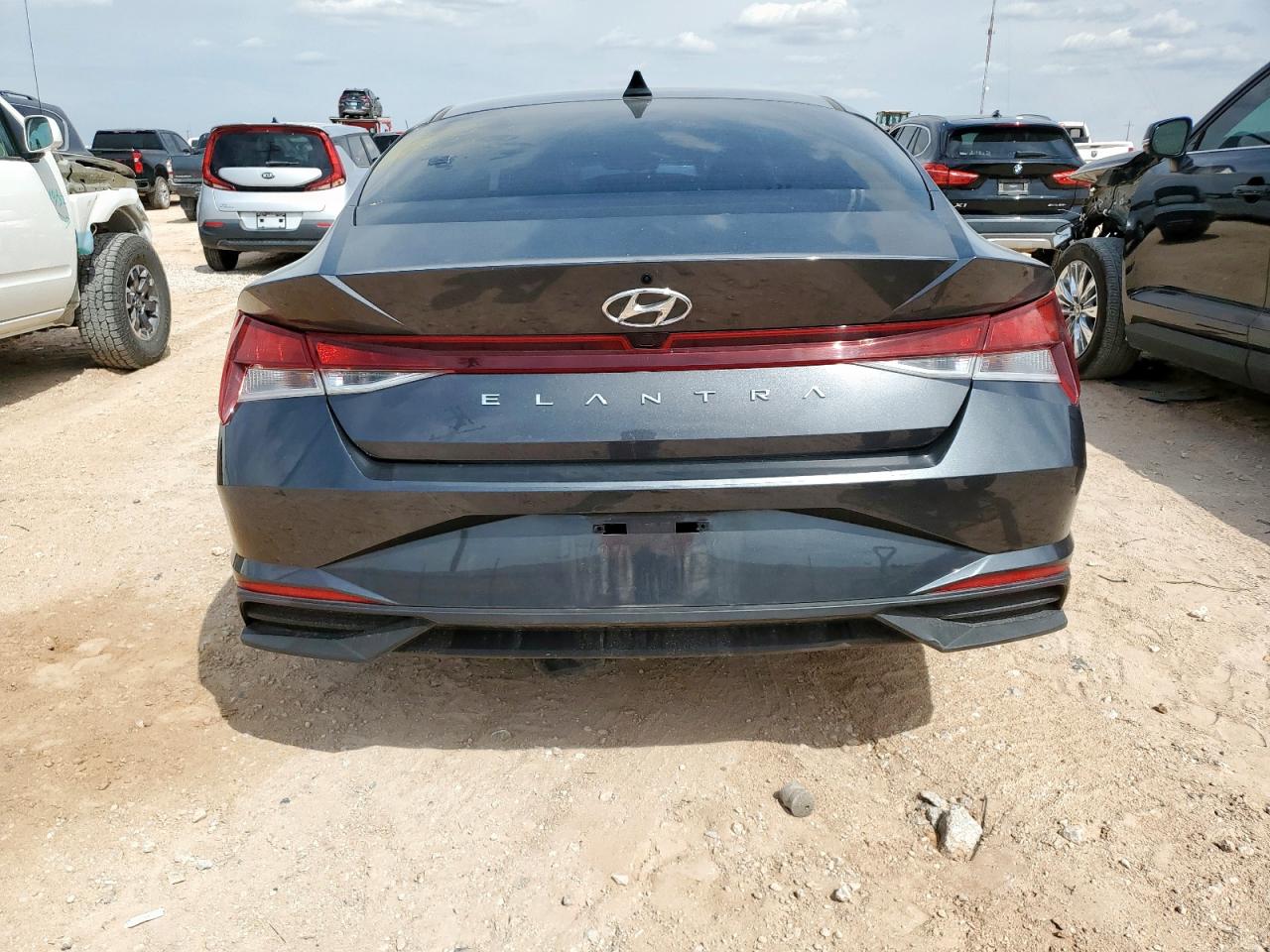 2022 Hyundai Elantra Sel VIN: 5NPLM4AG0NH054686 Lot: 81016655