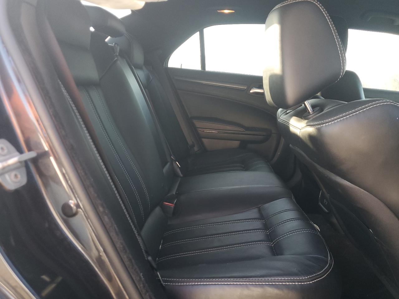 2016 Chrysler 300 S VIN: 2C3CCAGG2GH142325 Lot: 80208495