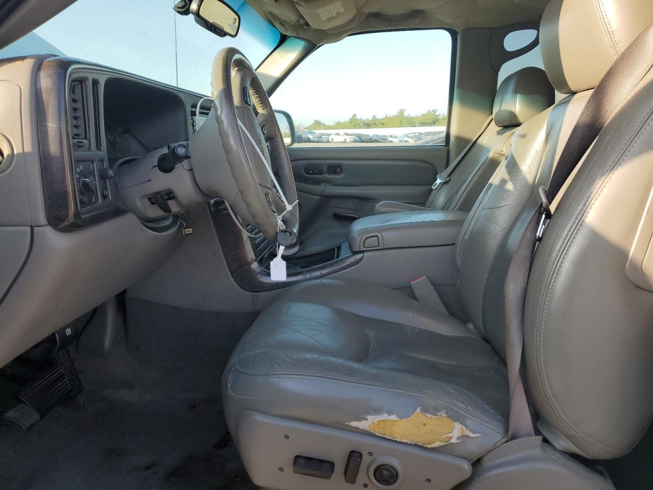 2005 GMC Yukon Denali VIN: 1GKEK63U45J172734 Lot: 84050315