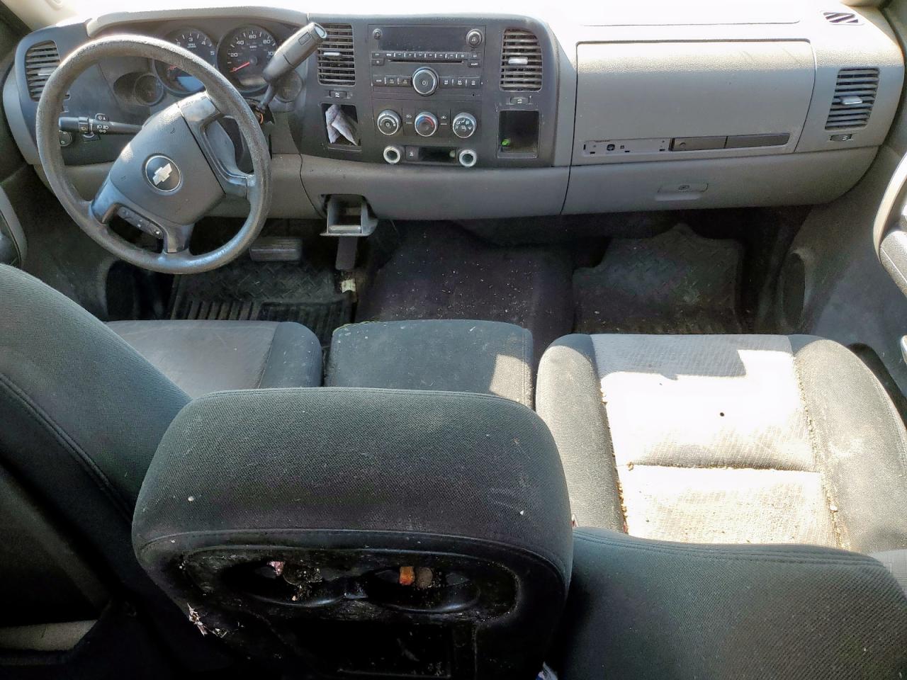 2008 Chevrolet Silverado C1500 VIN: 2GCEC13C081136265 Lot: 71993195