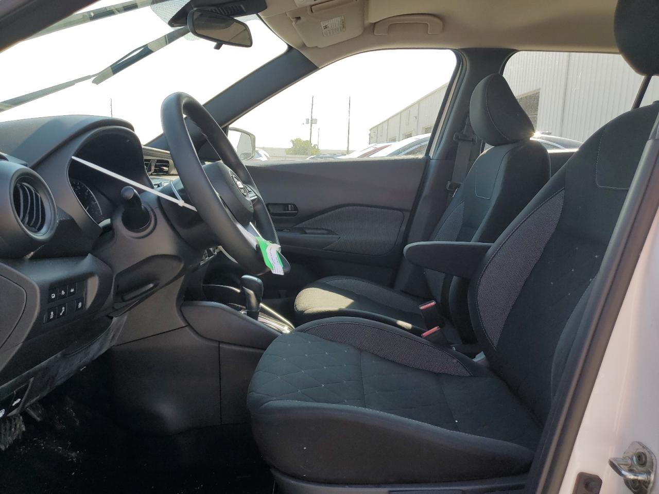 2020 Nissan Kicks S VIN: 3N1CP5BV8LL563323 Lot: 81226255