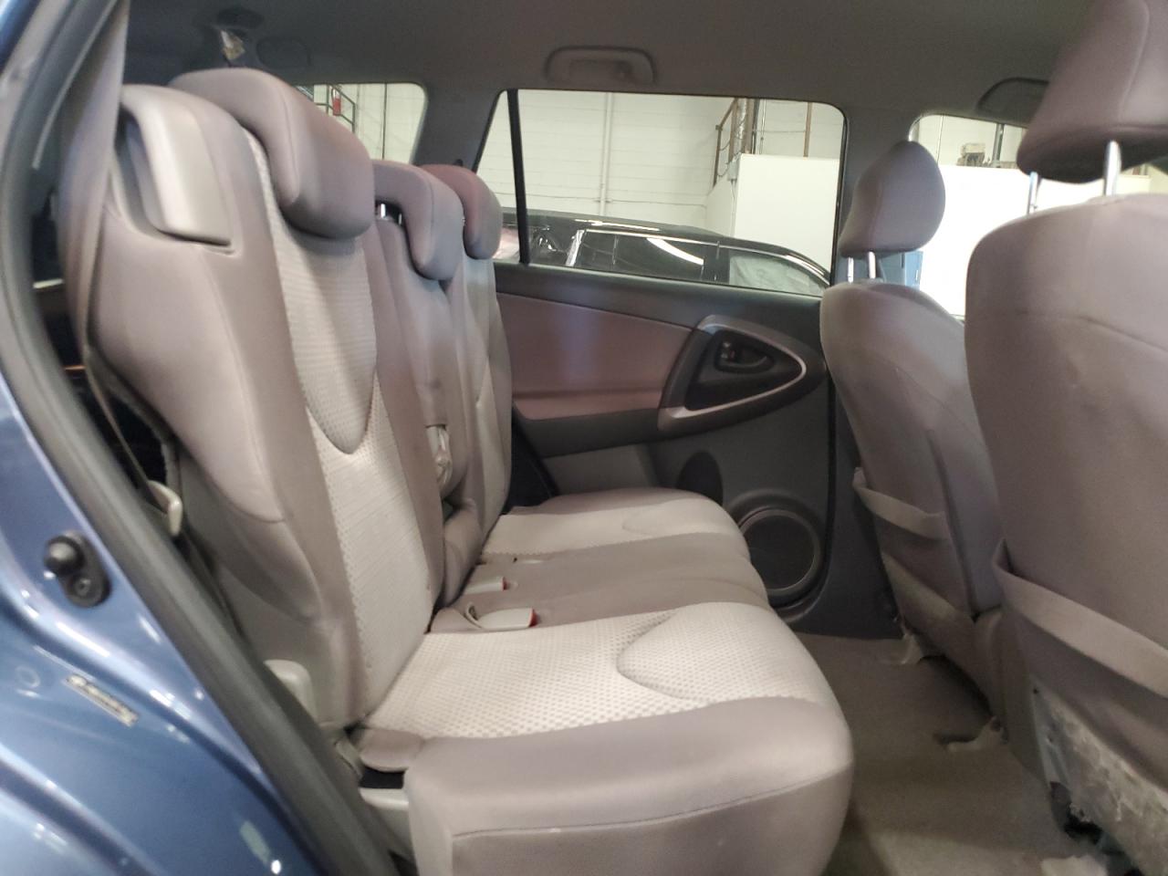 2008 Toyota Rav4 VIN: JTMBD33V985186691 Lot: 81040735