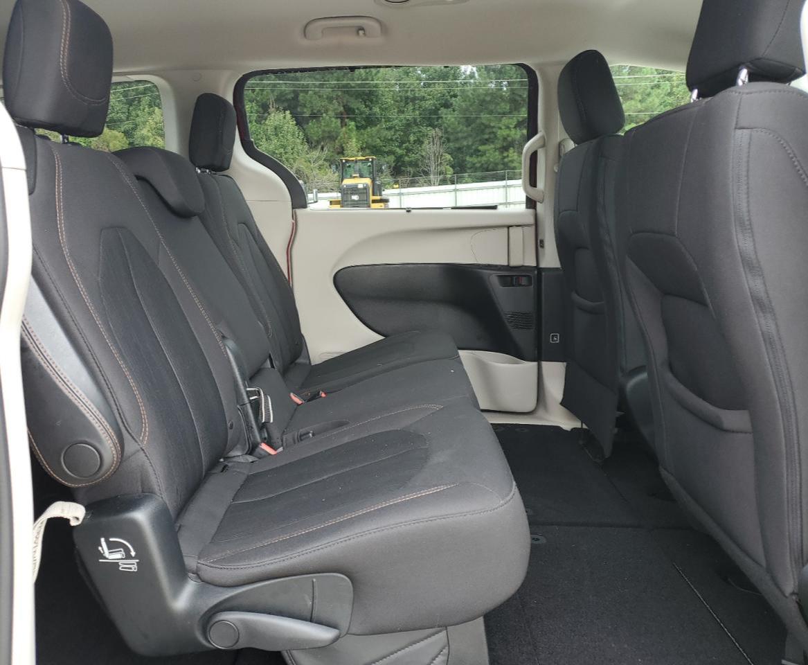 2018 Chrysler Pacifica Touring Plus VIN: 2C4RC1FG3JR123713 Lot: 84242005