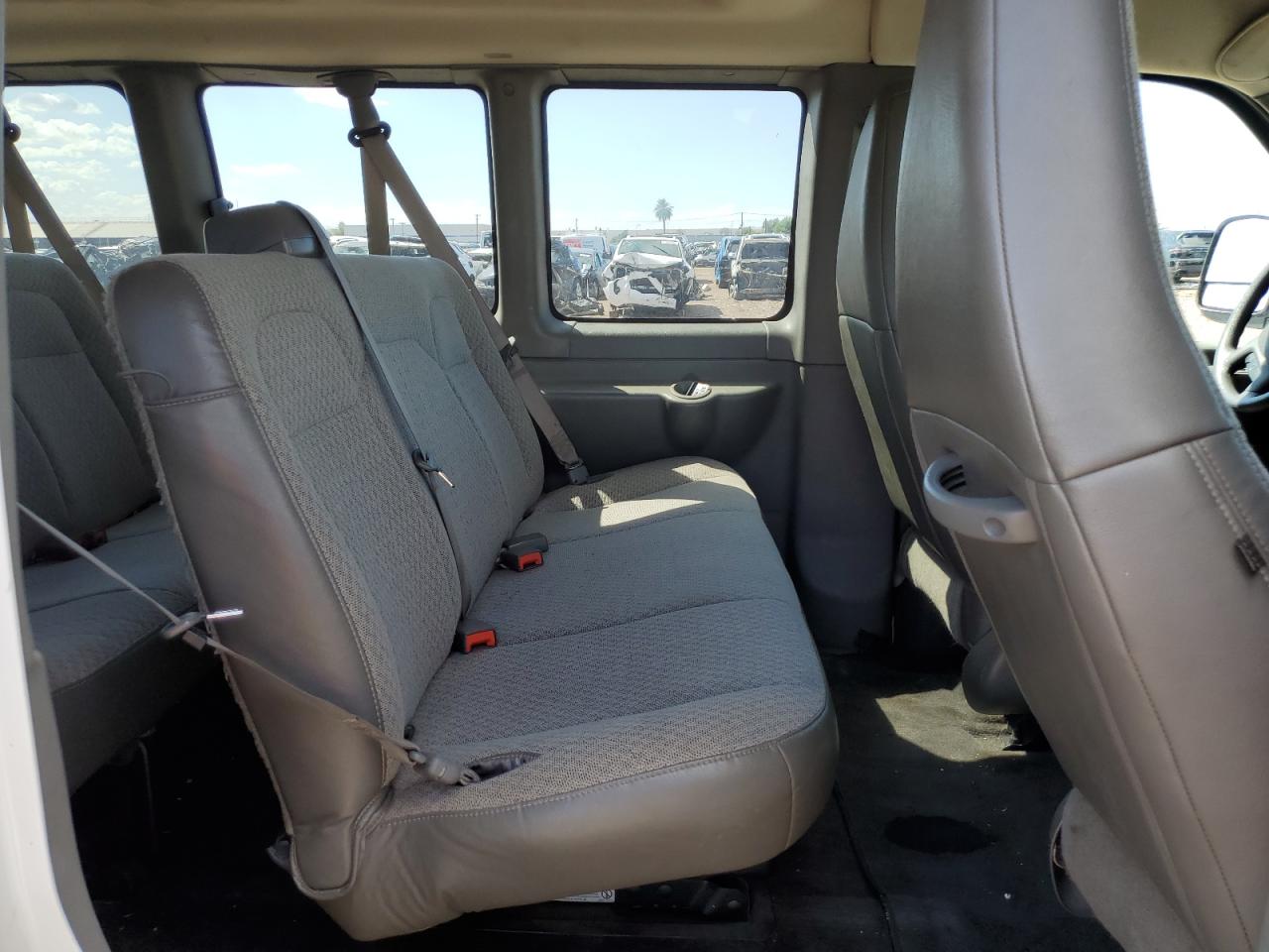 2017 Chevrolet Express G2500 Lt VIN: 1GAWGFFF8H1254333 Lot: 81511765