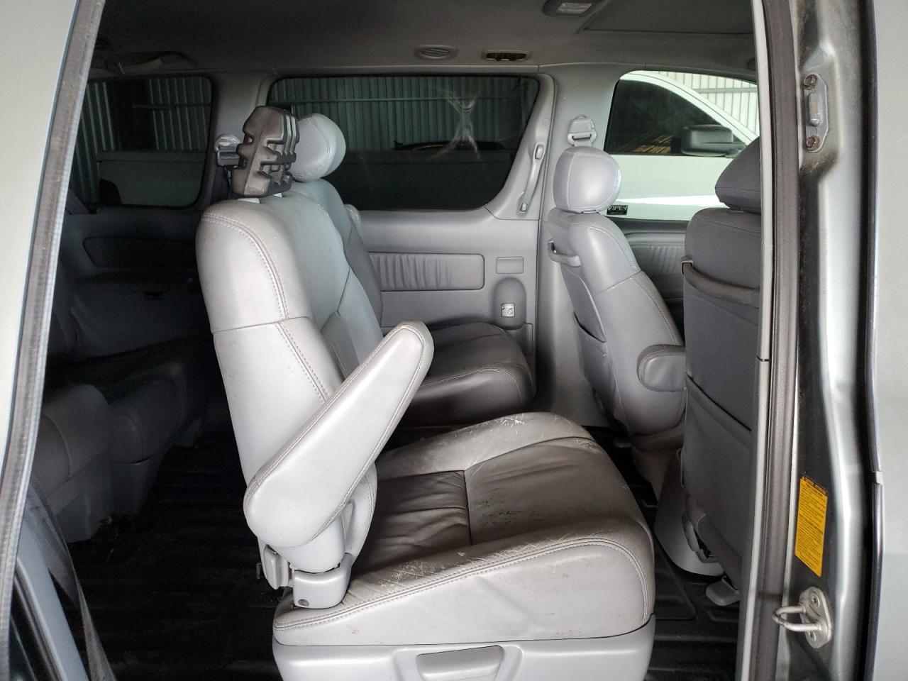 1999 Toyota Sienna Le VIN: 4T3ZF13C4XU168151 Lot: 72102045