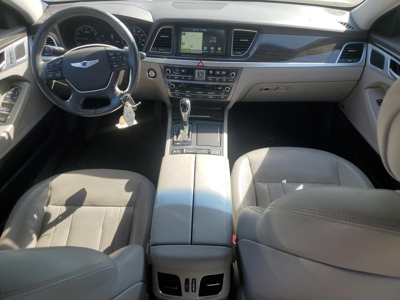 2015 Hyundai Genesis 3.8L VIN: KMHGN4JE4FU088937 Lot: 81862125