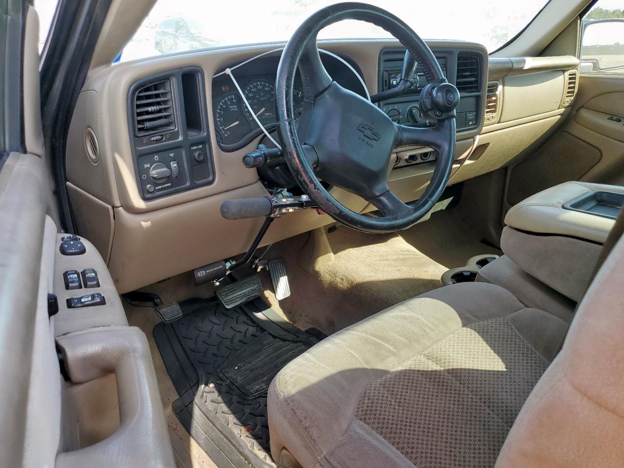 2002 Chevrolet Silverado C1500 VIN: 1GCEC14V92Z203752 Lot: 83943125