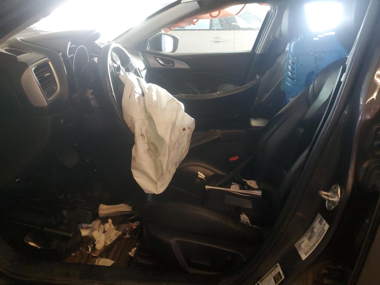 2018 Mazda 3 Touring VIN: 3MZBN1L3XJM271858 Lot: 81675445