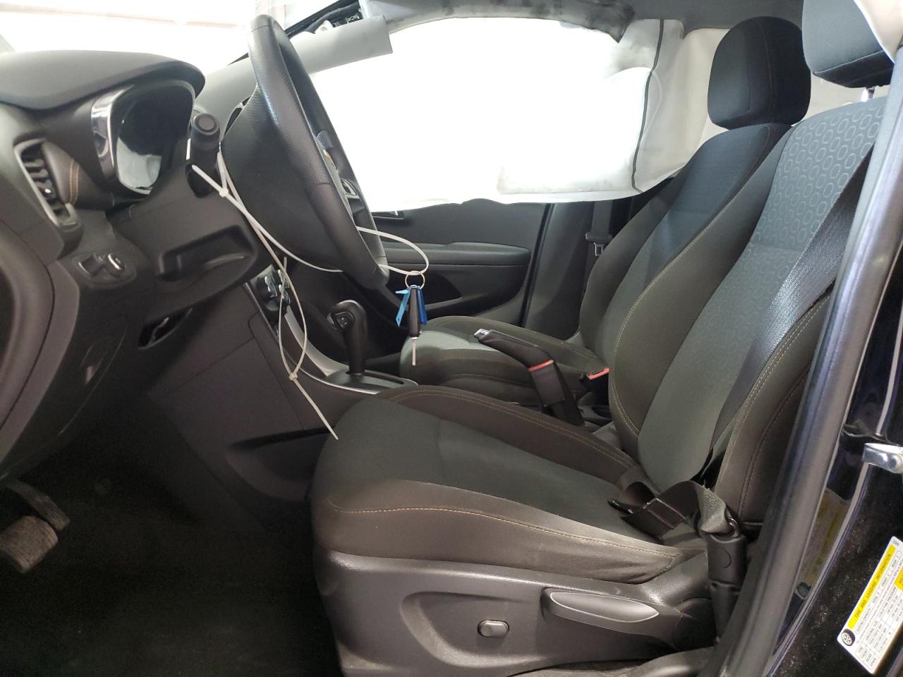 2020 Chevrolet Trax Ls VIN: KL7CJKSB6LB318229 Lot: 81693785