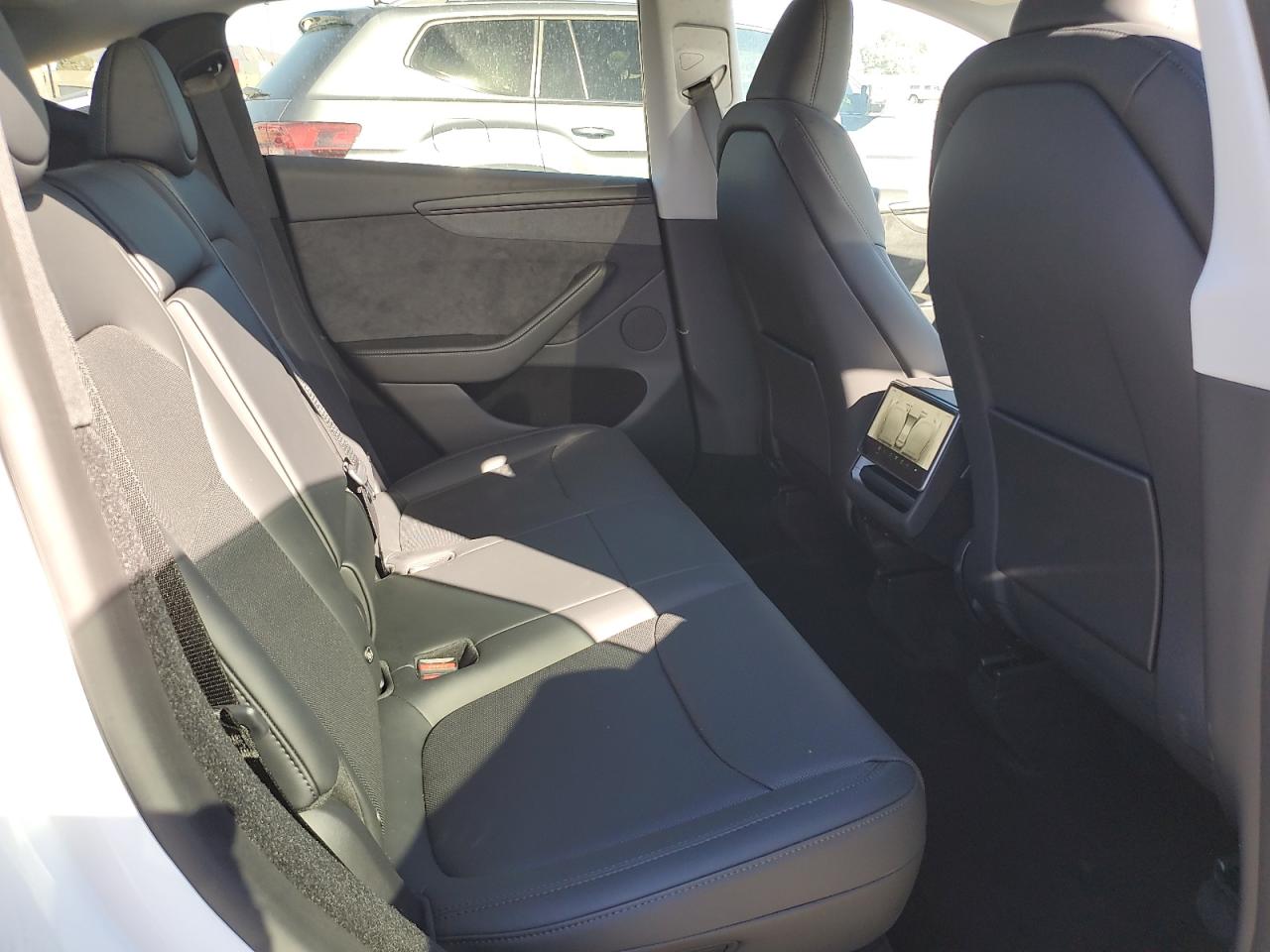 2026 Tesla Model Y VIN: 7SAYGDEEXTF326293 Lot: 71283215