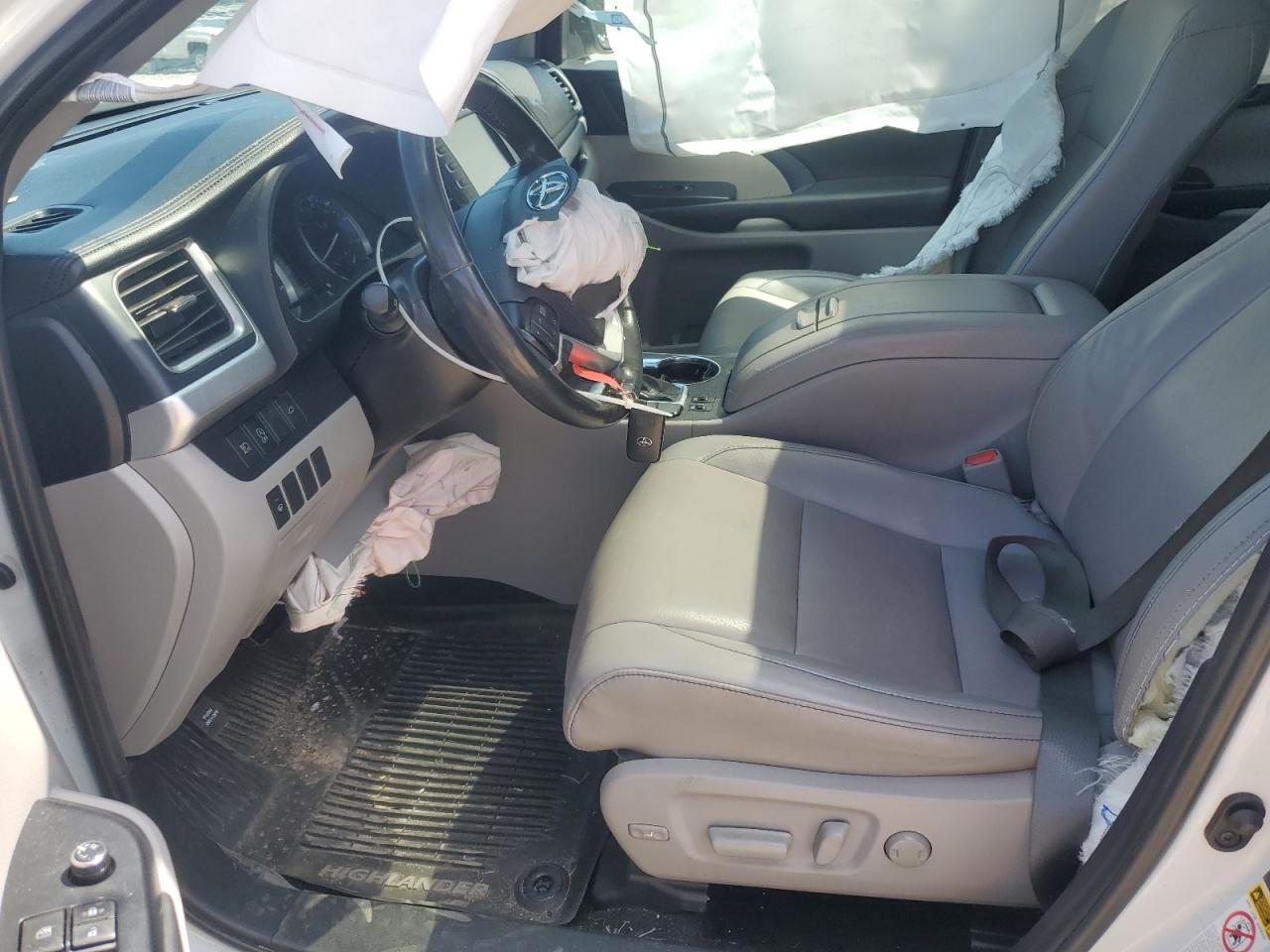 2019 Toyota Highlander Se VIN: 5TDKZRFH2KS562031 Lot: 71677415