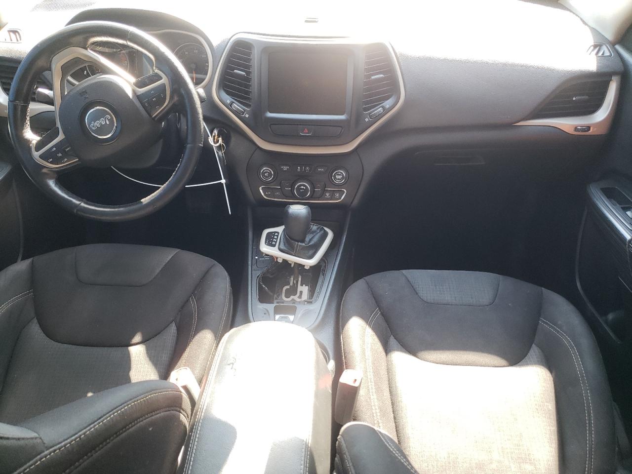 2016 Jeep Cherokee Latitude VIN: 1C4PJMCS7GW338616 Lot: 81447575