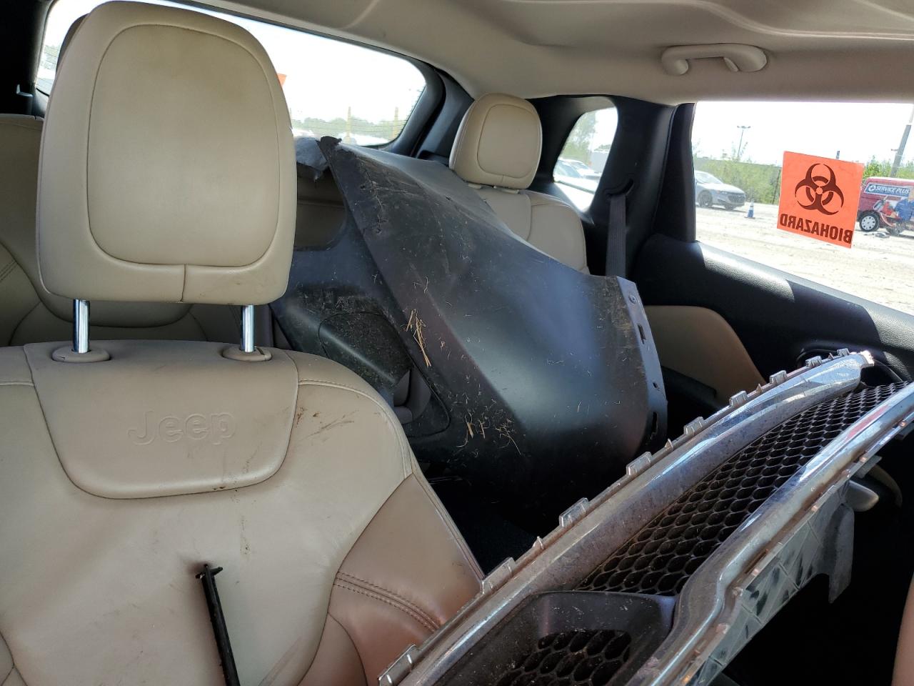 2017 Jeep Cherokee Limited VIN: 1C4PJLDBXHW577846 Lot: 71103405