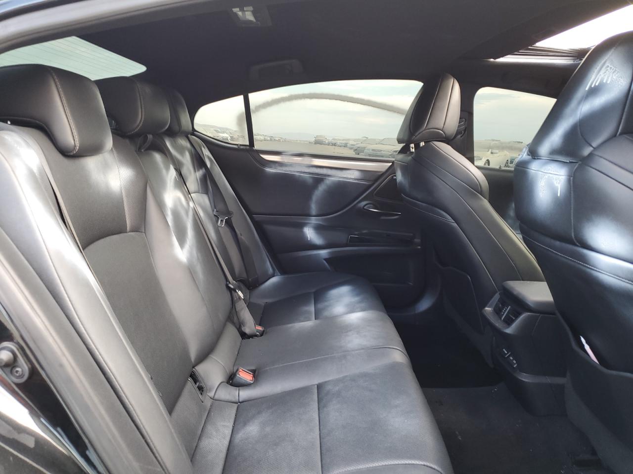 2022 Lexus Es 350 Base VIN: 58AGZ1B17NU114100 Lot: 70897975