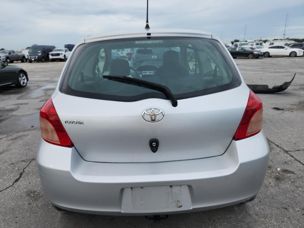 2007 Toyota Yaris VIN: JTDJT923575073661 Lot: 83941565
