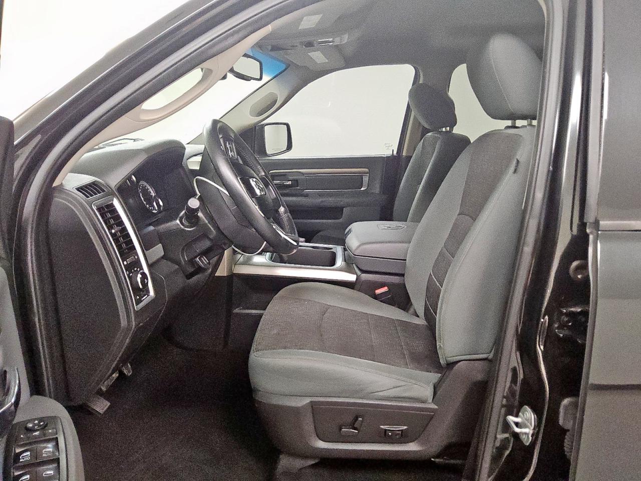 2018 Ram 1500 Slt VIN: 1C6RR6LM0JS229645 Lot: 83875375