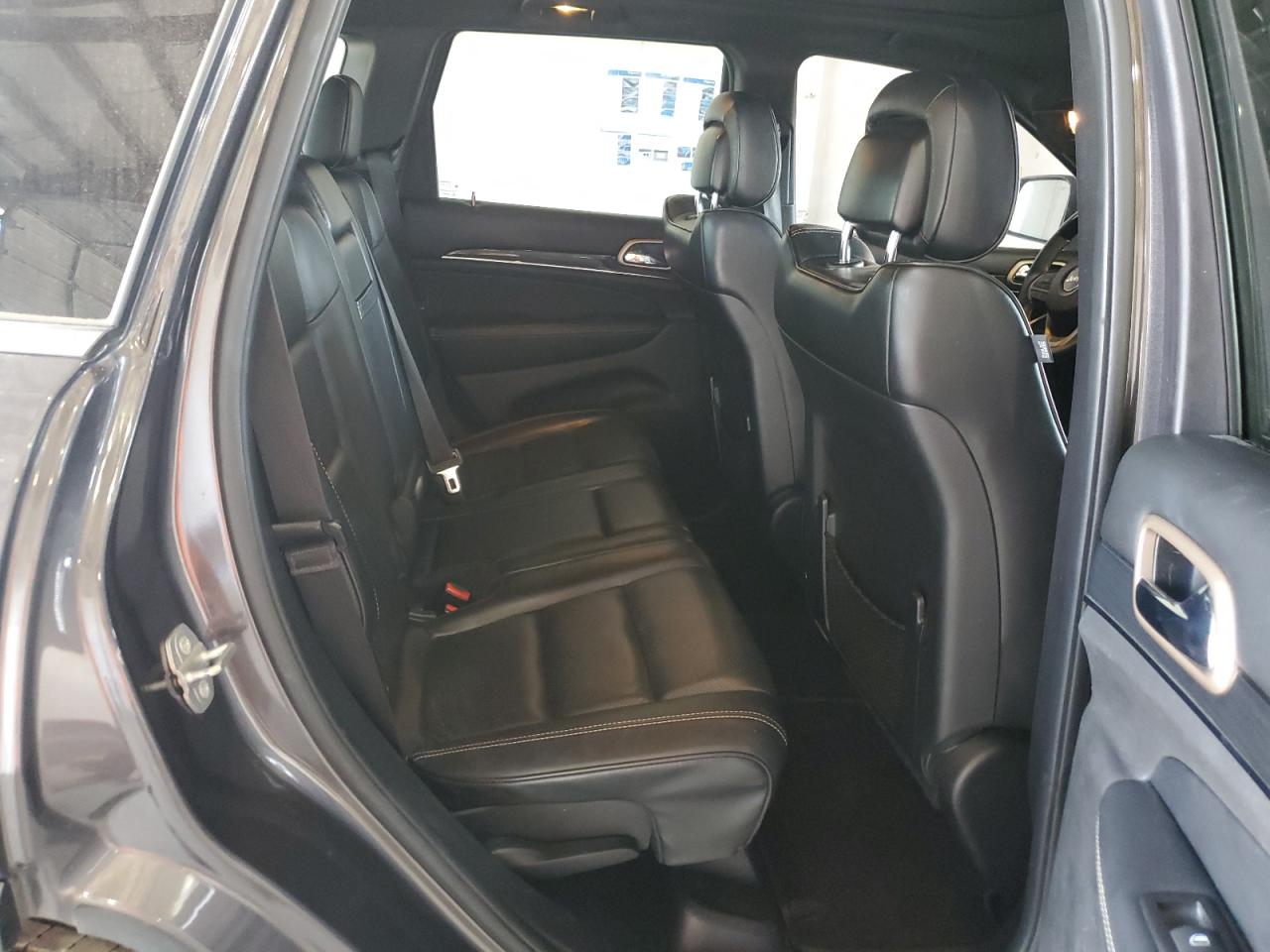 2015 Jeep Grand Cherokee Overland VIN: 1C4RJFCG8FC158061 Lot: 80517975