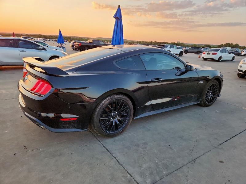  FORD MUSTANG 2019 Czarny