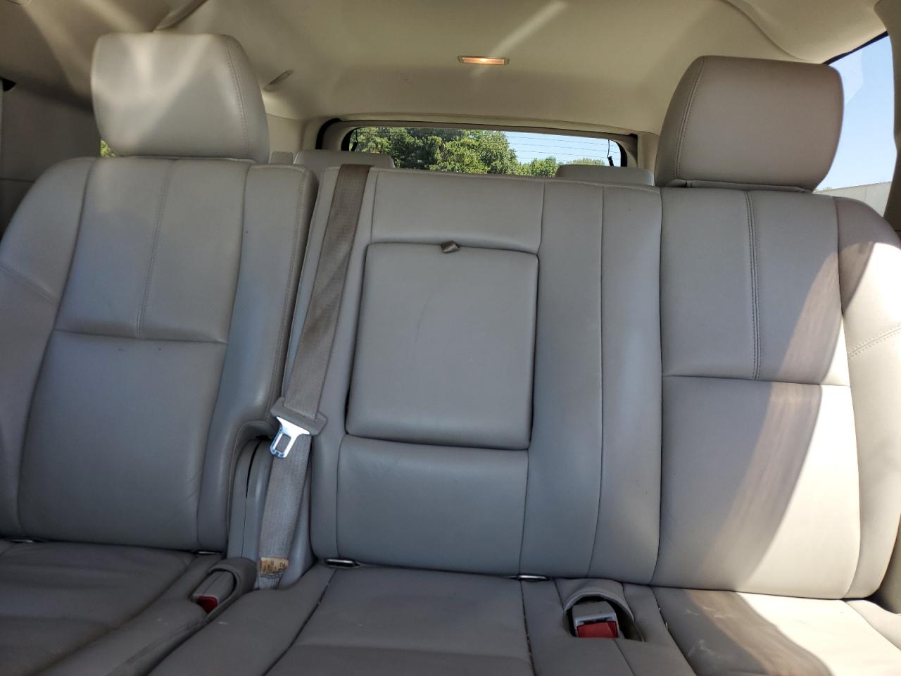 2013 Chevrolet Suburban VIN: 1GNSCJE00DR112837 Lot: 71710965