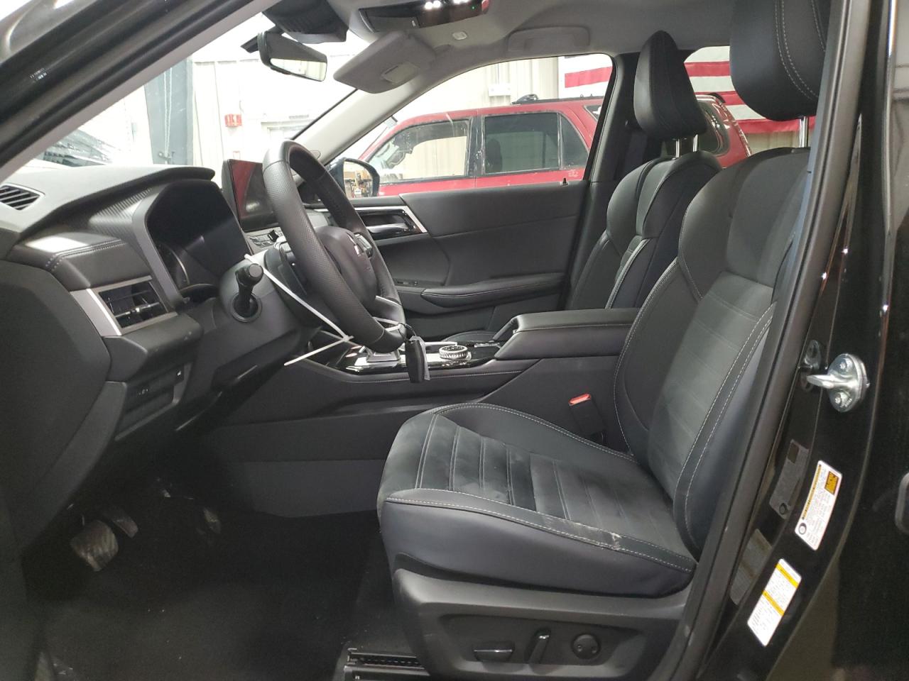 2025 Mitsubishi Outlander Se VIN: JA4J4VA88SZ037588 Lot: 84198475