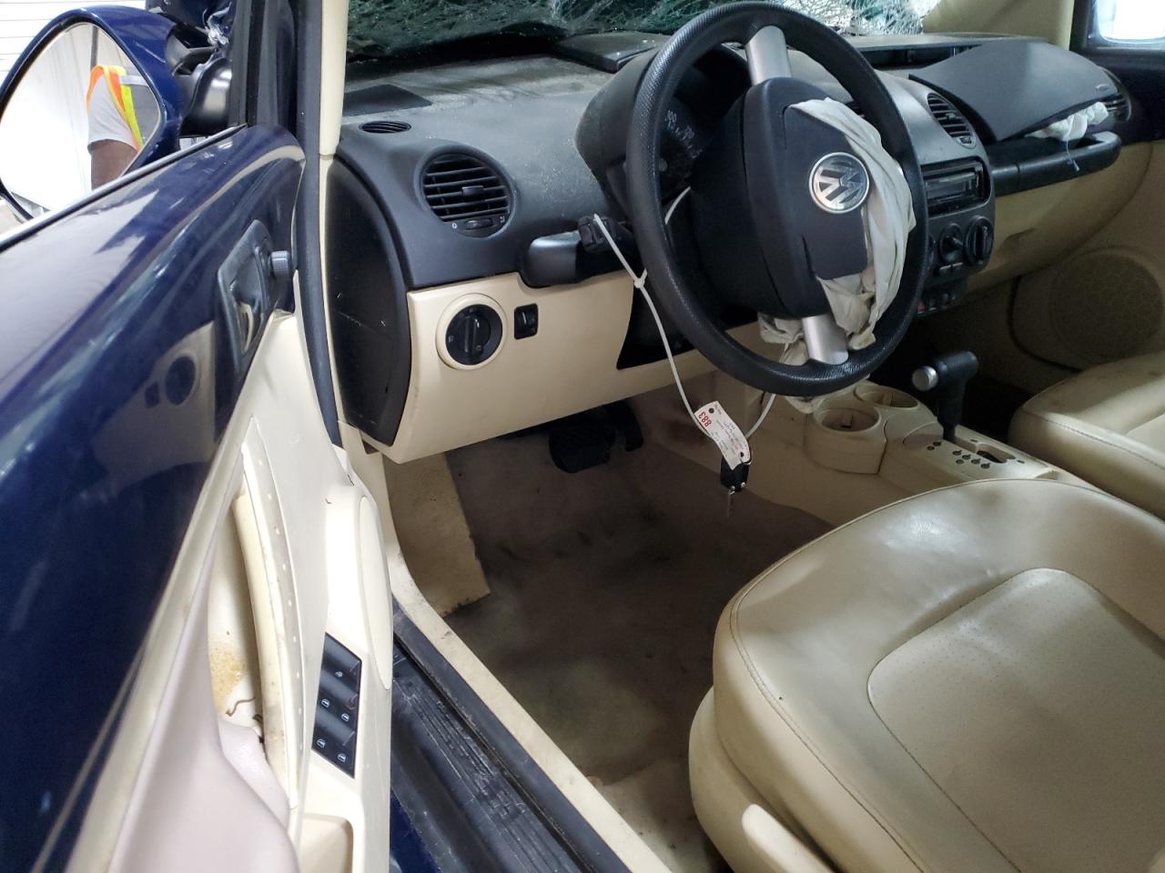 2003 Volkswagen New Beetle Gls VIN: 3VWCK21Y23M308633 Lot: 81880165