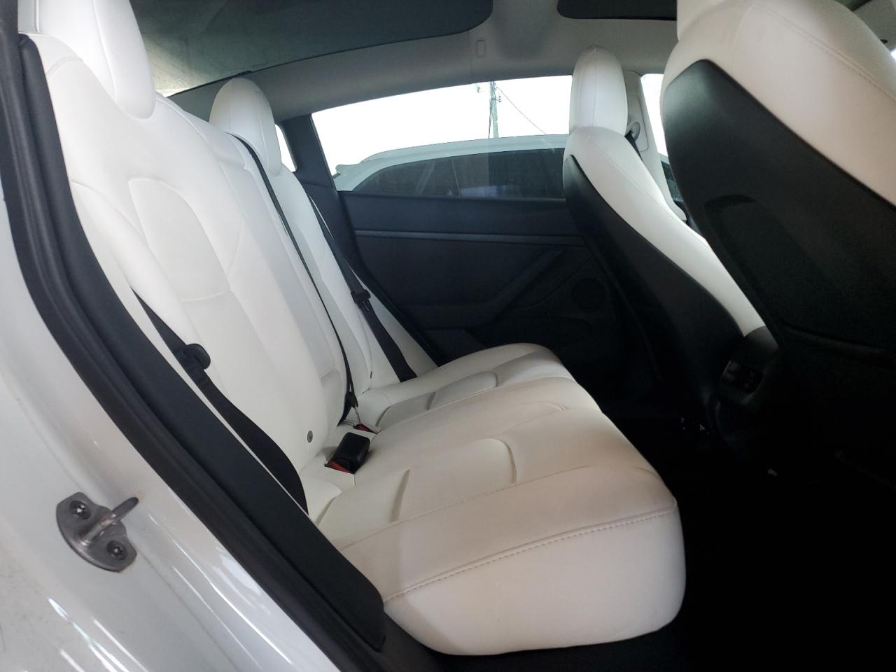 2022 Tesla Model 3 VIN: 5YJ3E1EA5NF335897 Lot: 84008995