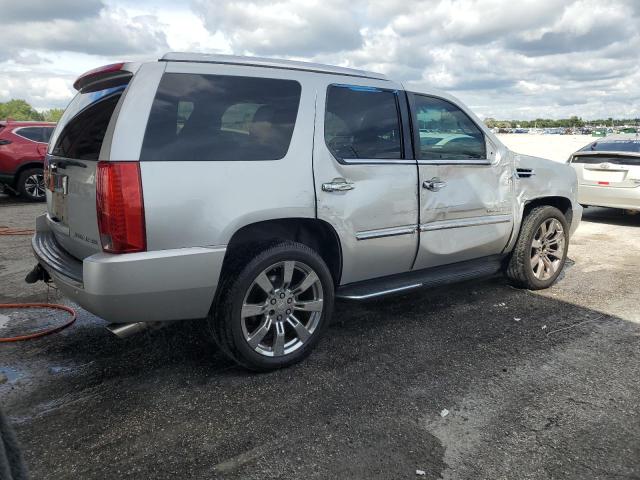  CADILLAC ESCALADE 2013 Srebrny