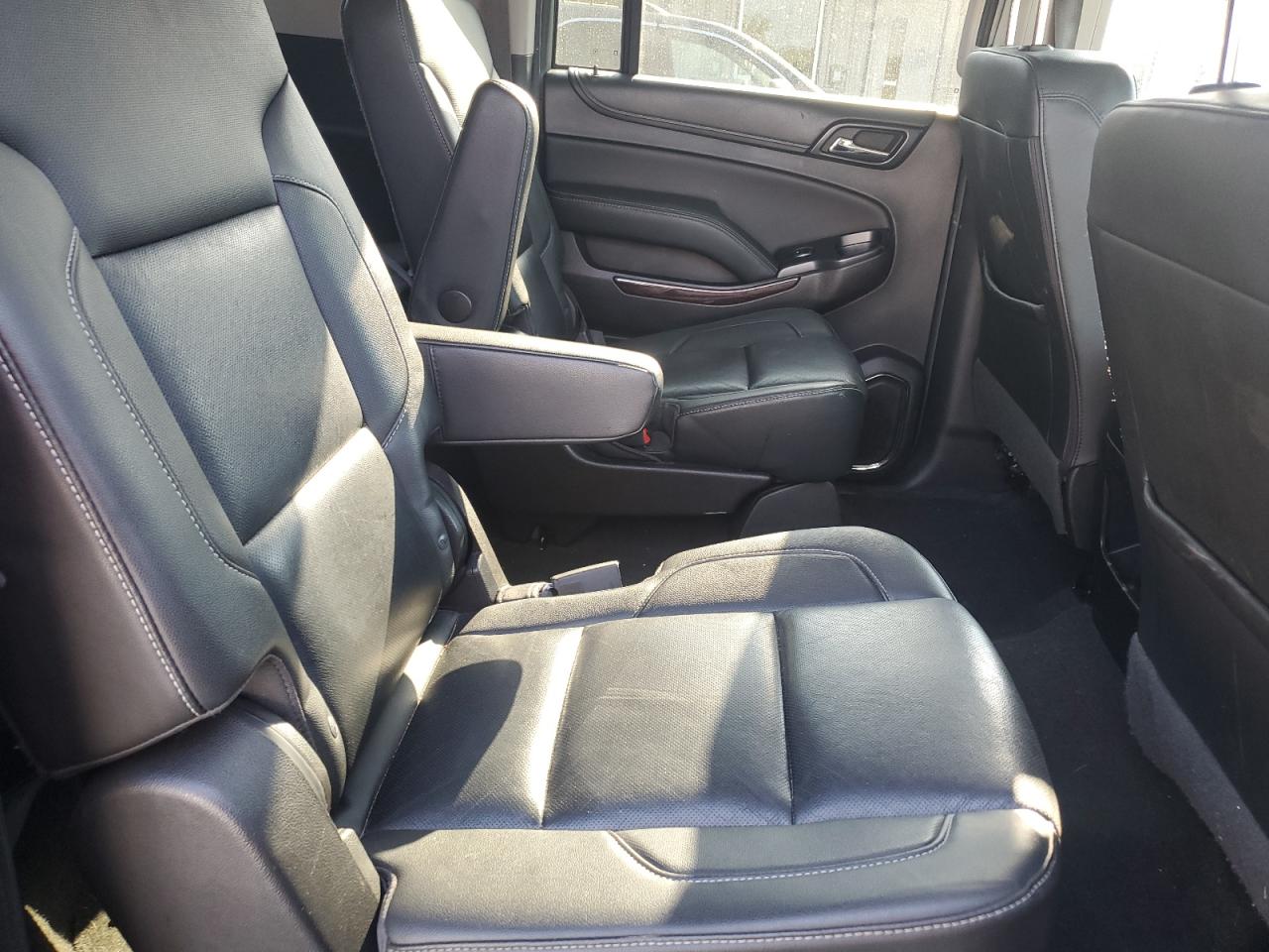 2018 GMC Yukon Xl K1500 Slt VIN: 1GKS2GKC4JR301701 Lot: 81380125