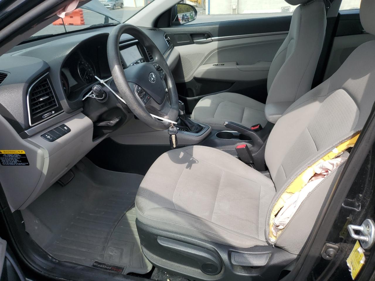 2017 Hyundai Elantra Se VIN: 5NPD84LF4HH001586 Lot: 83804875