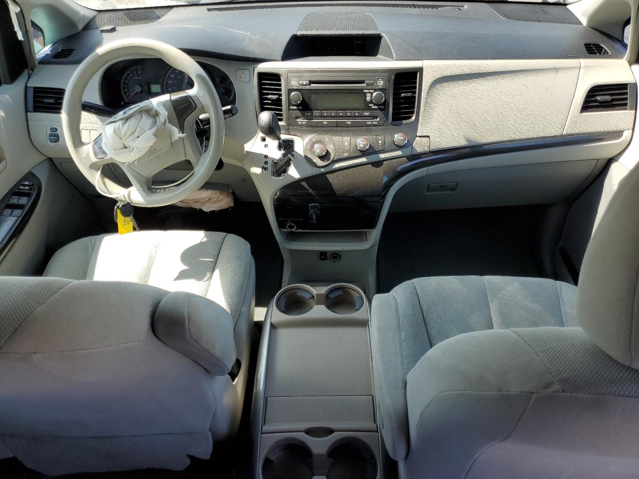 2011 Toyota Sienna Base VIN: 5TDKA3DC3BS003468 Lot: 84068455