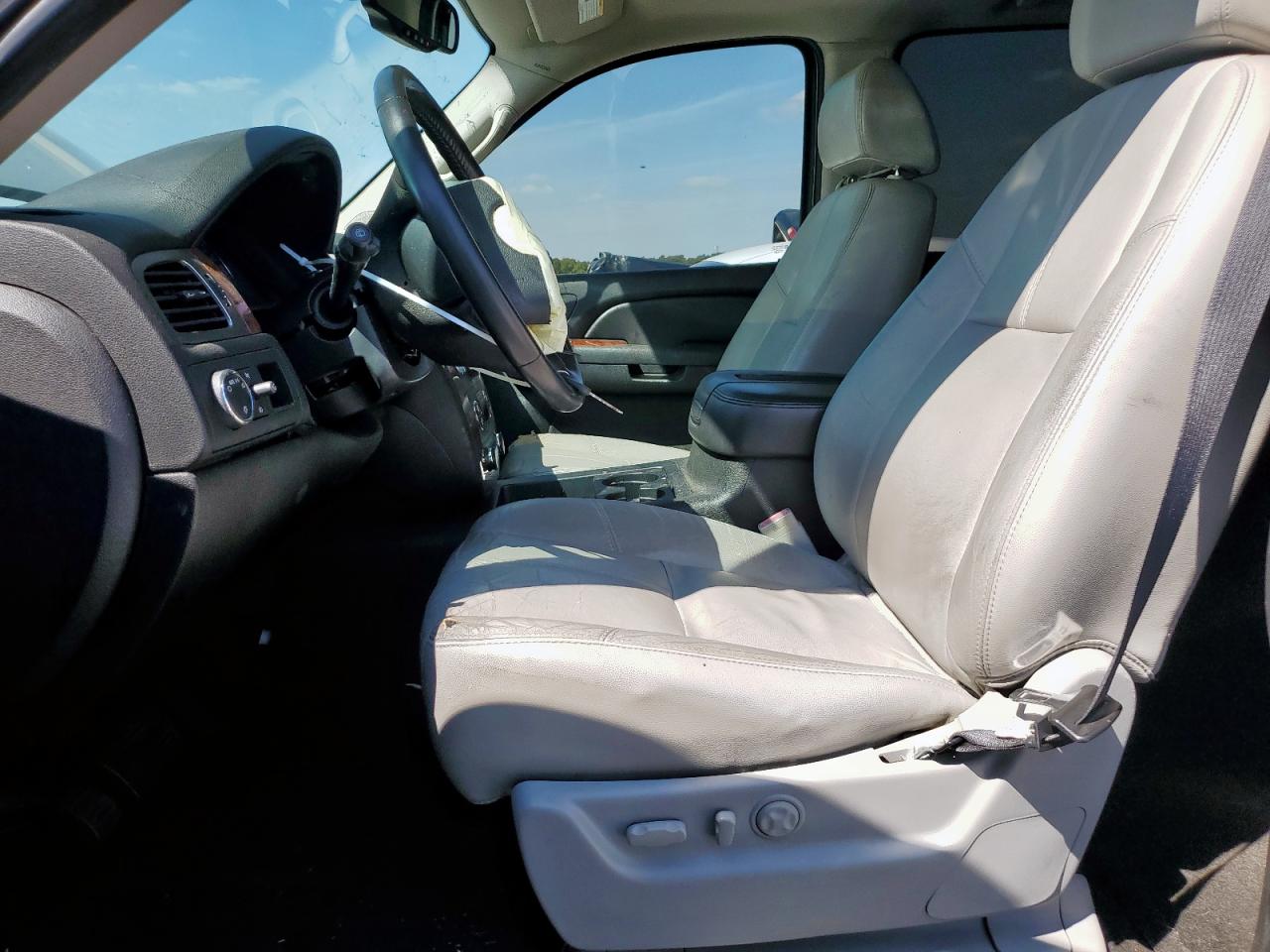 2007 Chevrolet Tahoe C1500 VIN: 1GNFC13007J402955 Lot: 81909365