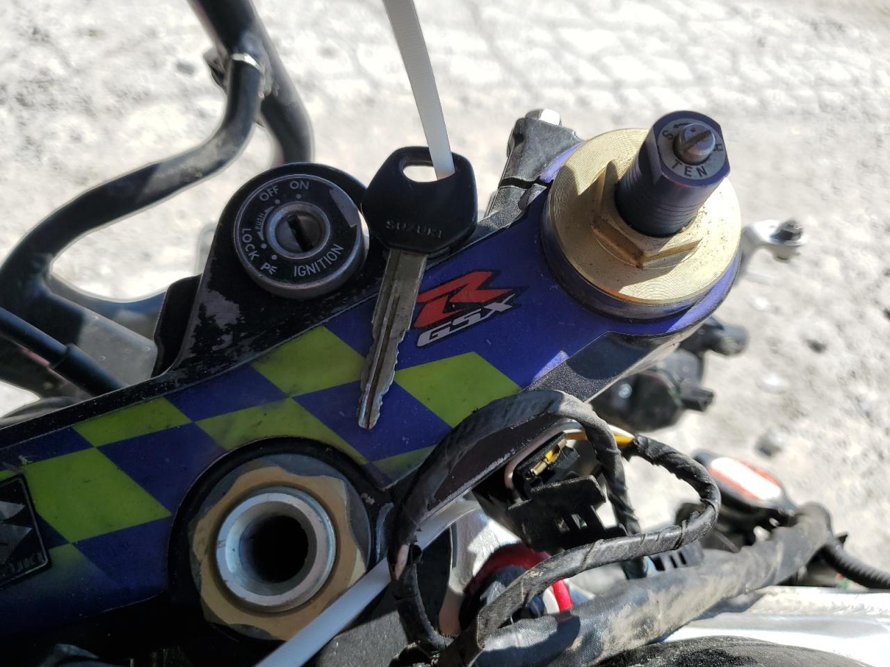 2002 Suzuki Gsx-R600 VIN: JS1GN7BAX22107511 Lot: 71104015