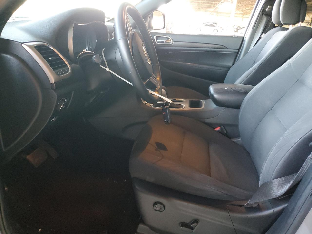 2016 Jeep Grand Cherokee Laredo VIN: 1C4RJEAG4GC320847 Lot: 84811485