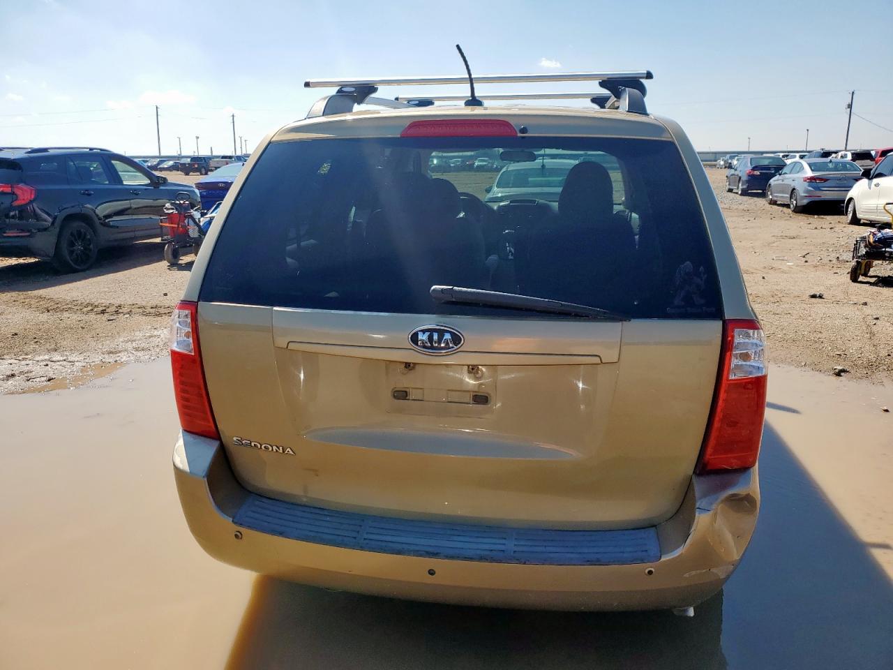 2011 Kia Sedona Lx VIN: KNDMG4C79B6409191 Lot: 80814555