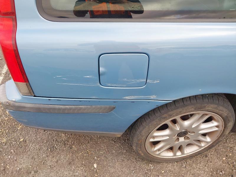 2003 VOLVO V70 D5 SE