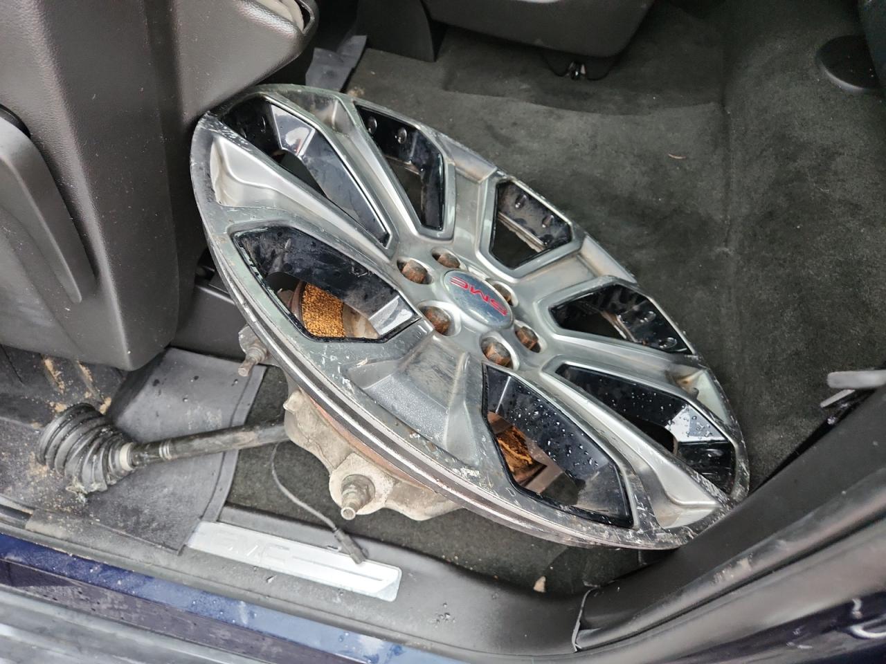 2018 GMC Yukon Xl K1500 Slt VIN: 1GKS2GKC4JR318725 Lot: 83813505