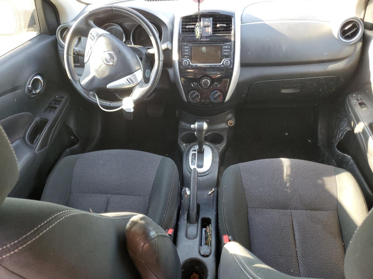 2018 Nissan Versa S VIN: 3N1CN7AP0JL865464 Lot: 81771805