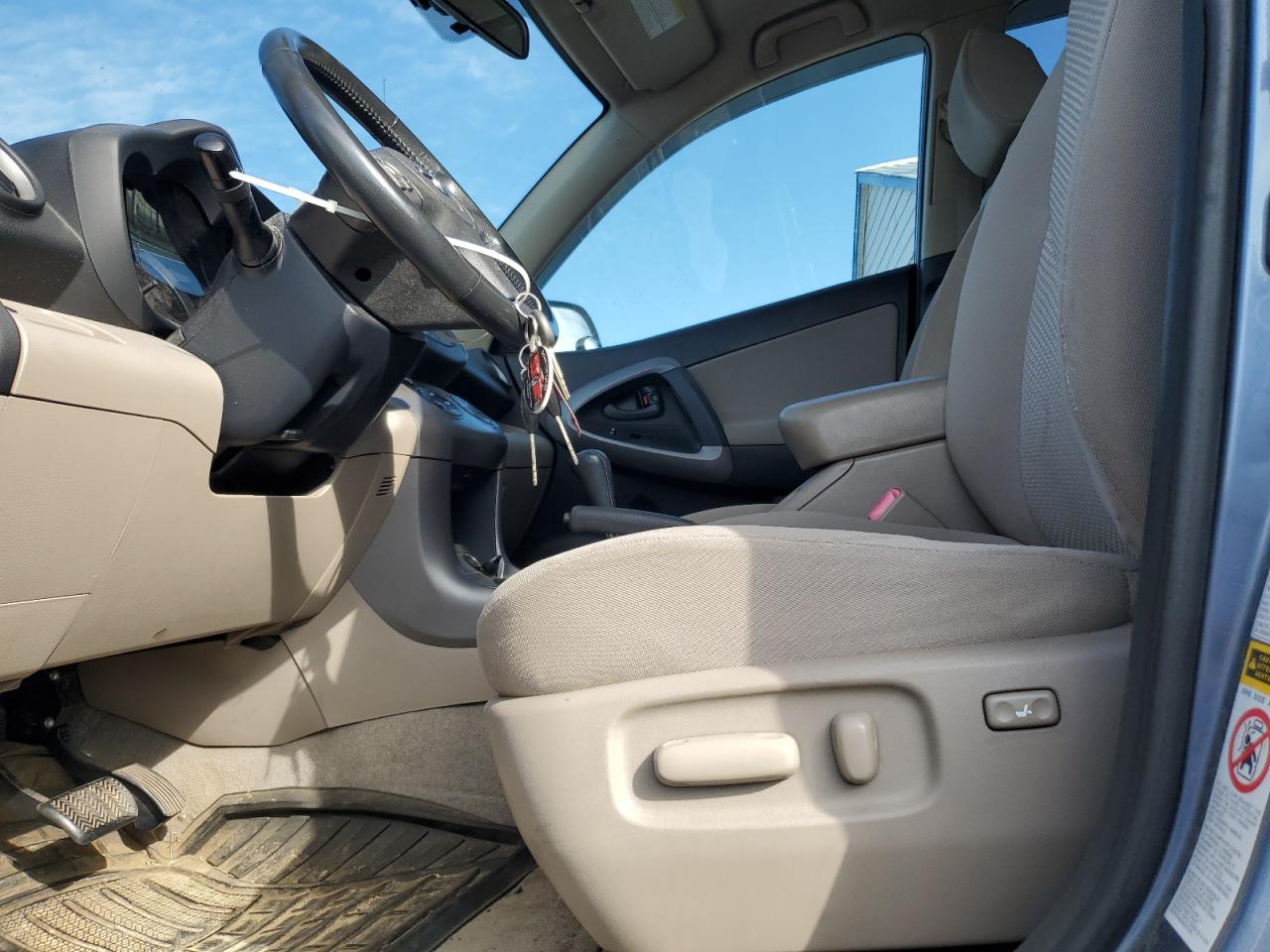 2008 Toyota Rav4 Limited VIN: JTMBD31V886060061 Lot: 80513105