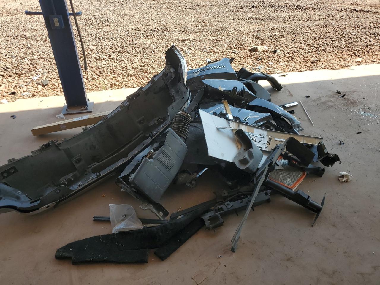 2022 Chevrolet Silverado K1500 Lt VIN: 1GCUDDED0NZ584721 Lot: 82164045