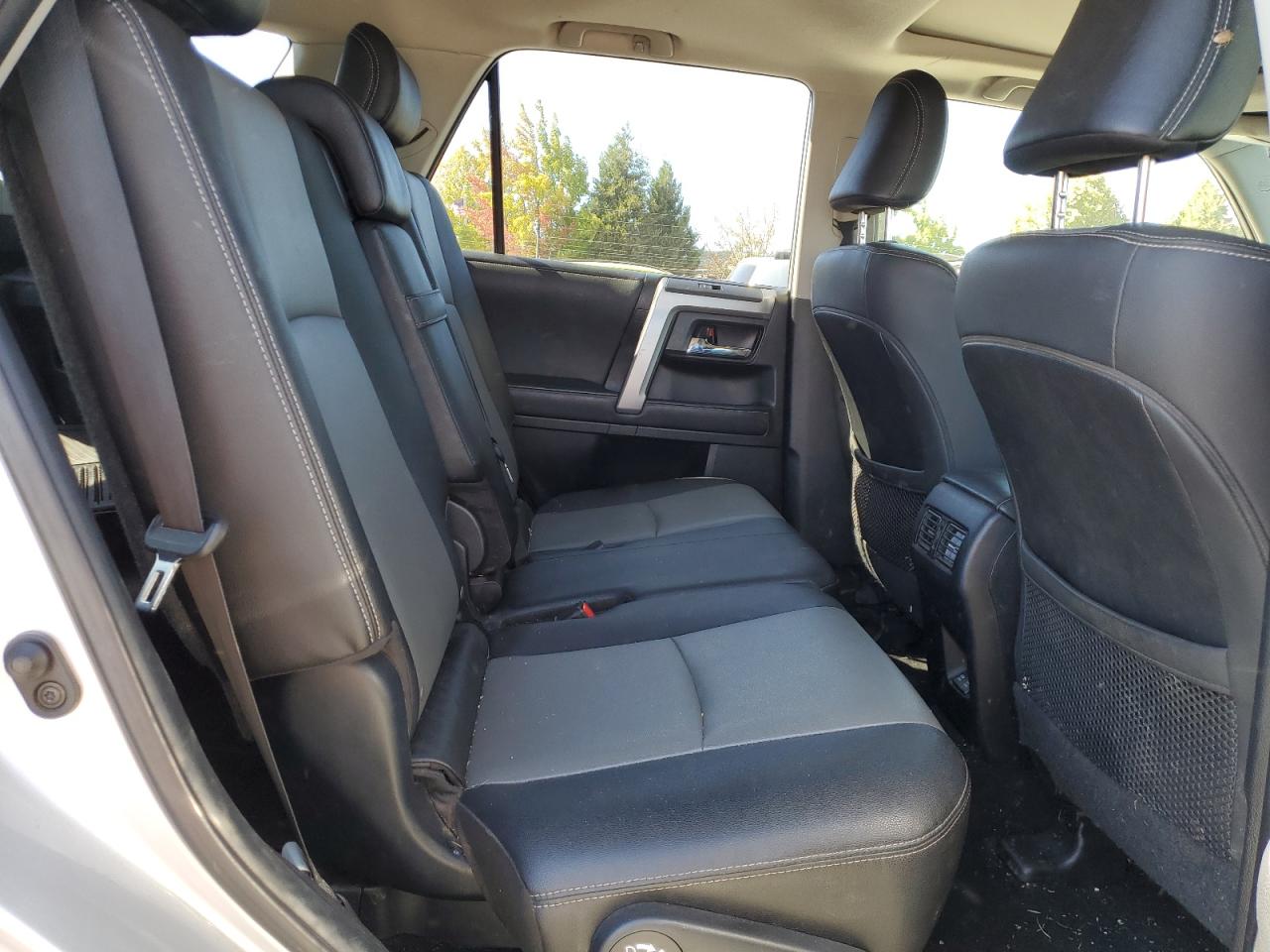 2020 Toyota 4Runner Sr5/Sr5 Premium VIN: JTEBU5JR3L5819613 Lot: 84269065