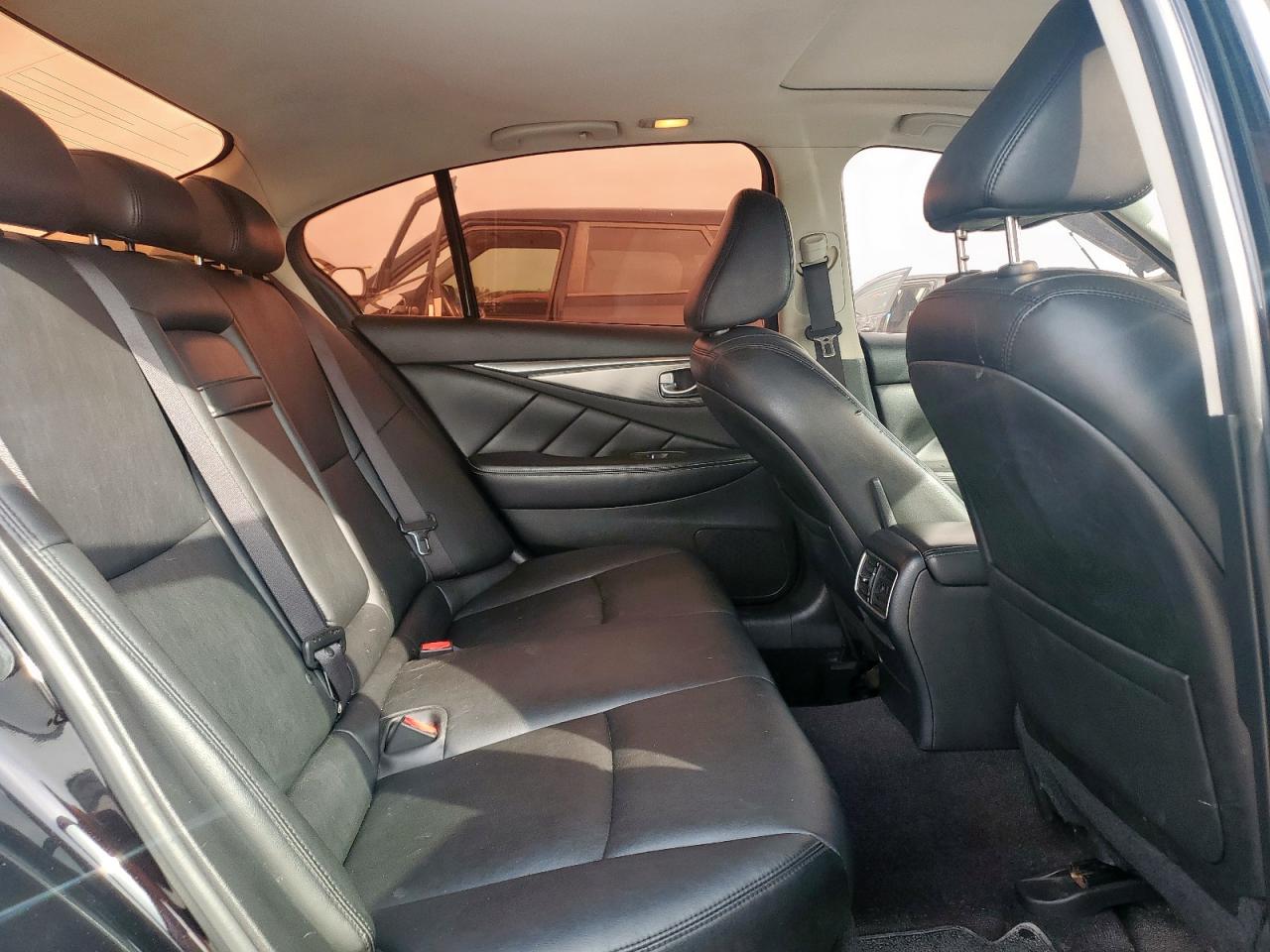 2015 Infiniti Q50 Base VIN: JN1BV7AP7FM334478 Lot: 68568885