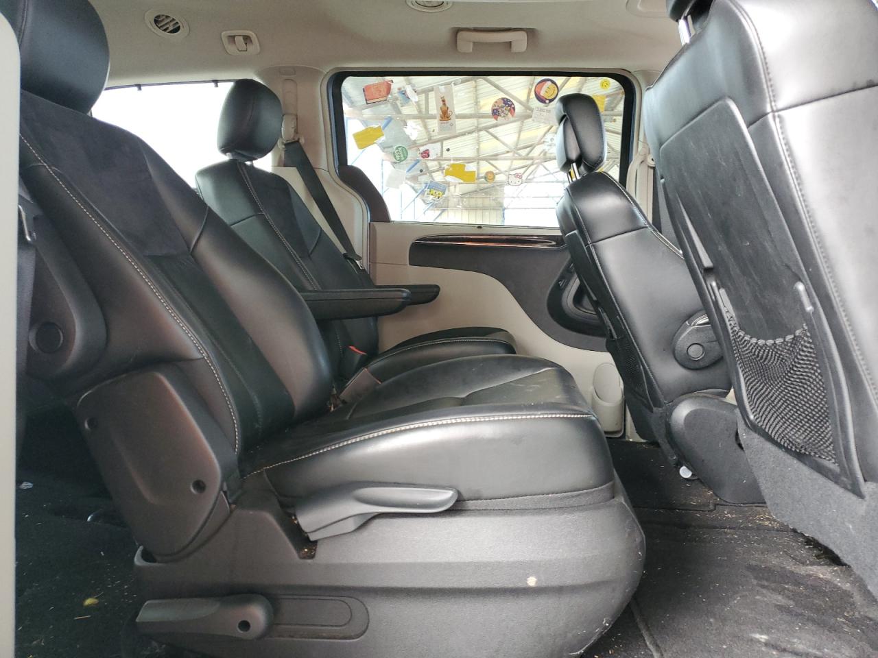 2011 Chrysler Town & Country Limited VIN: 2A4RR6DG2BR758416 Lot: 83887365