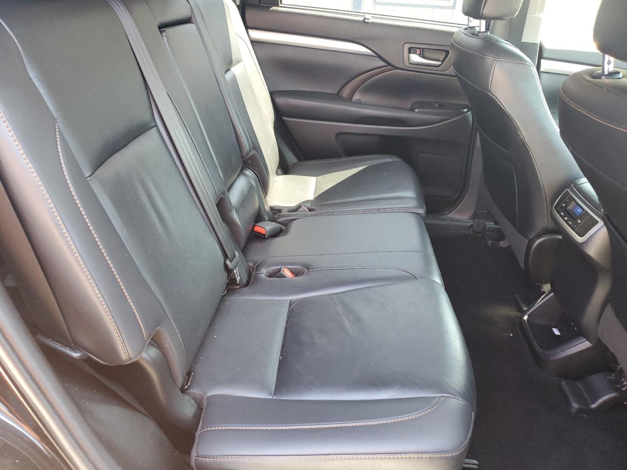 2019 Toyota Highlander Se VIN: 5TDKZRFH3KS327069 Lot: 81399925
