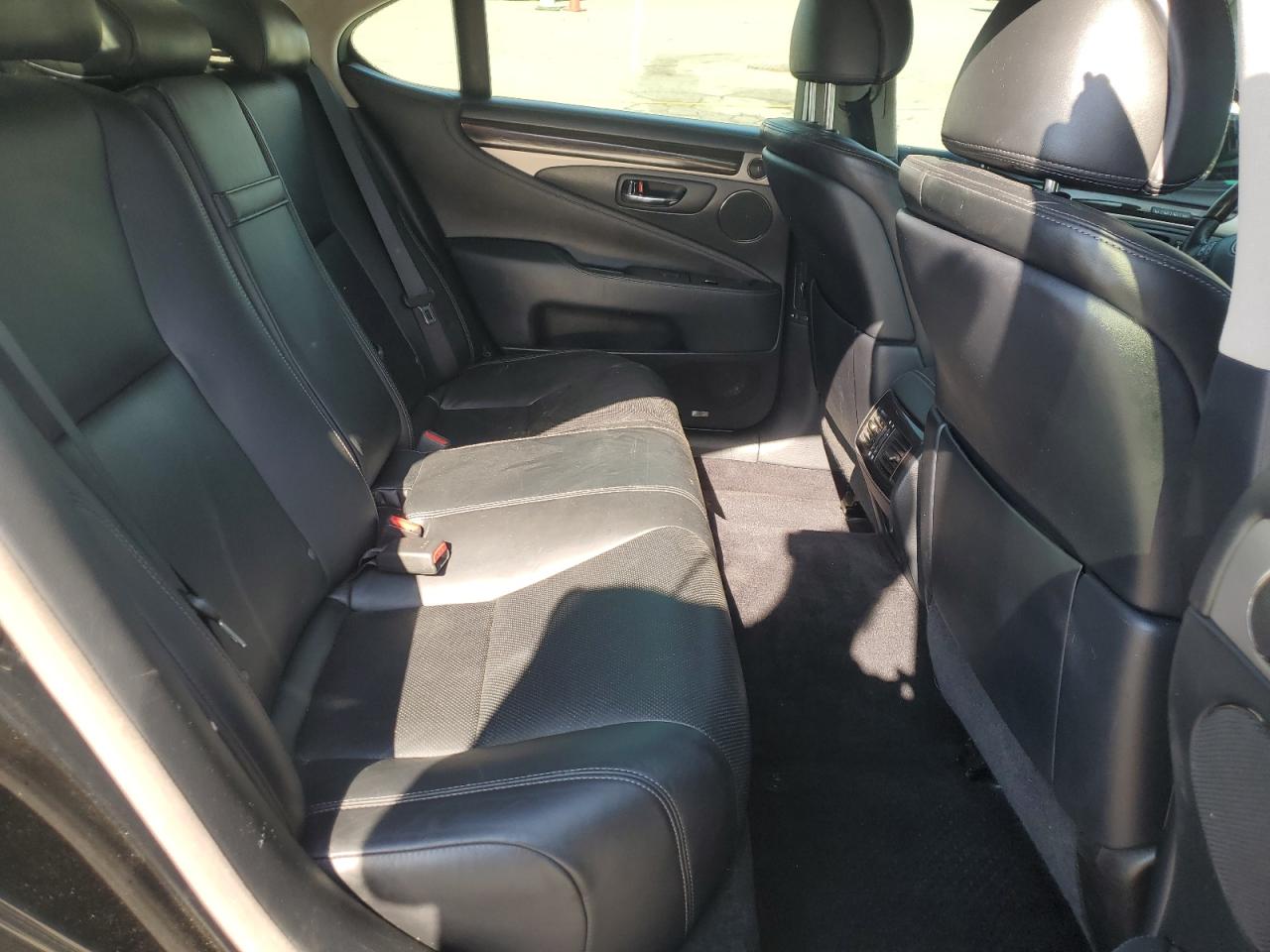 2015 Lexus Ls 460 VIN: JTHBL5EF4F5135518 Lot: 71992945