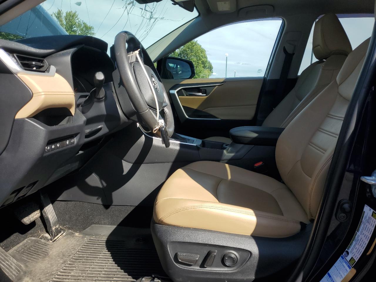 2022 Toyota Rav4 Xle Premium VIN: 2T3A1RFV8NW311994 Lot: 71597865